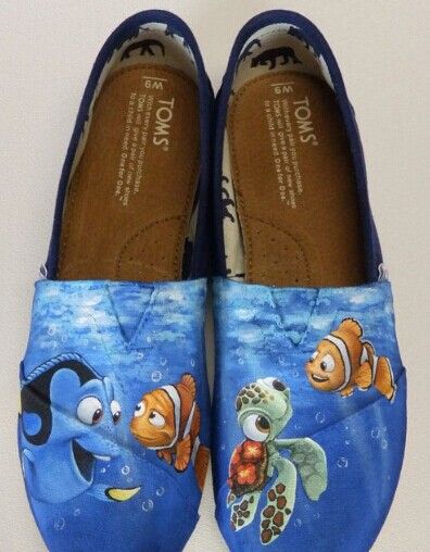 how to clean toms shoes