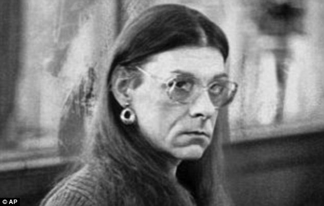 how to change the gender of an already made sim