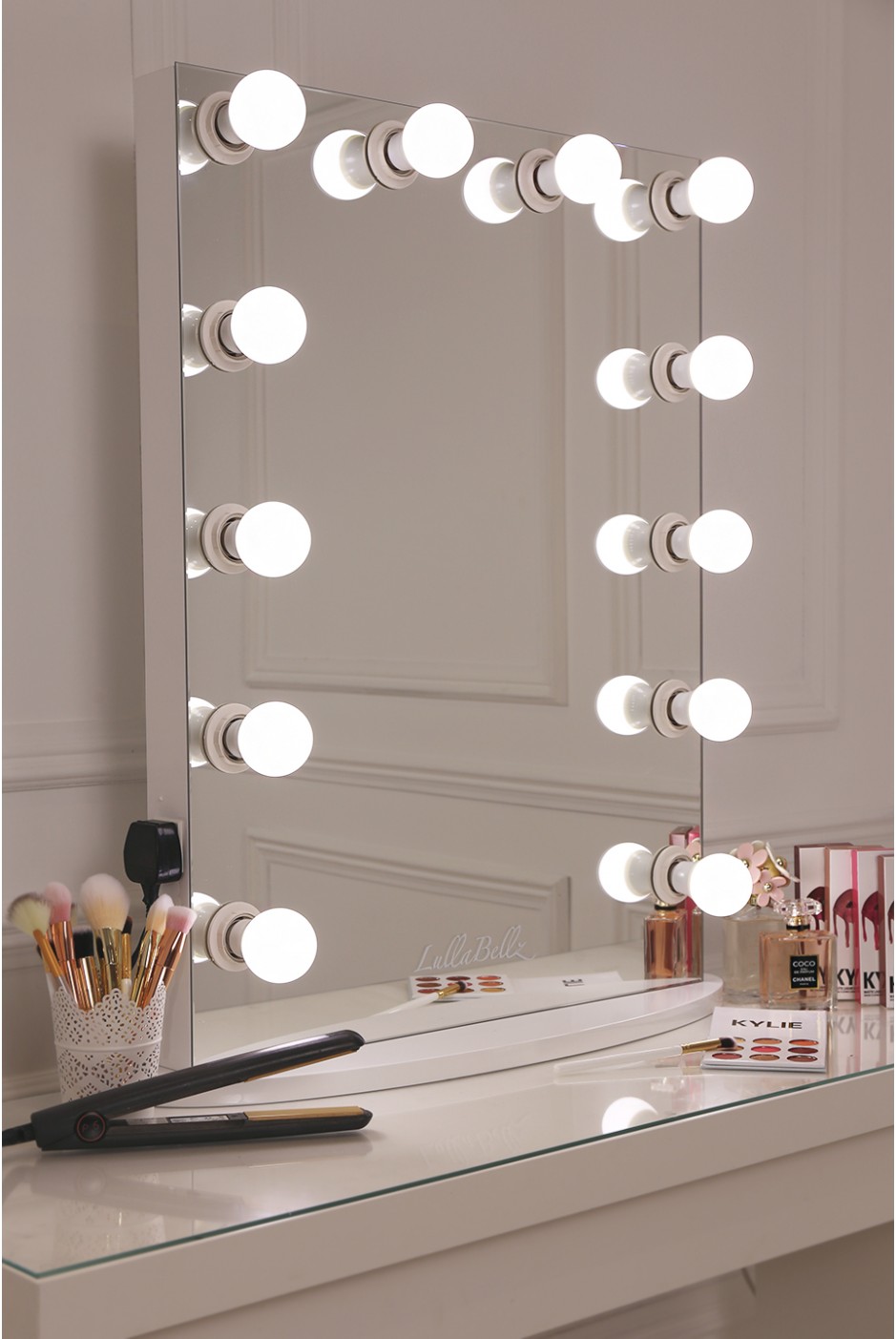 how to build a makeup vanity with lights