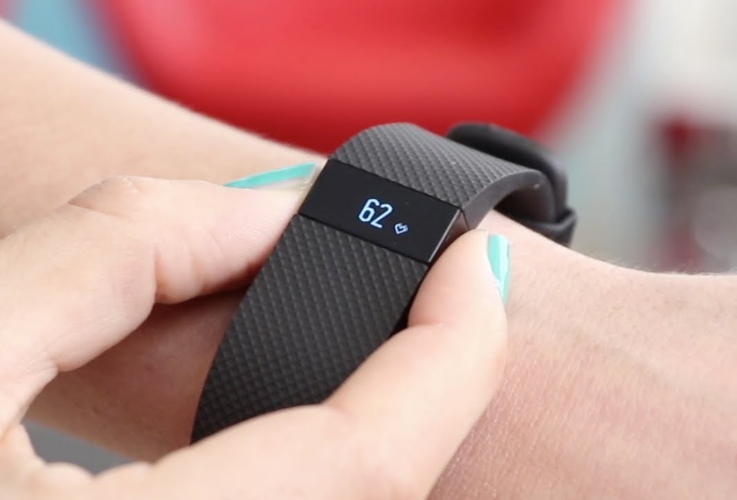 how to change fitbit battery