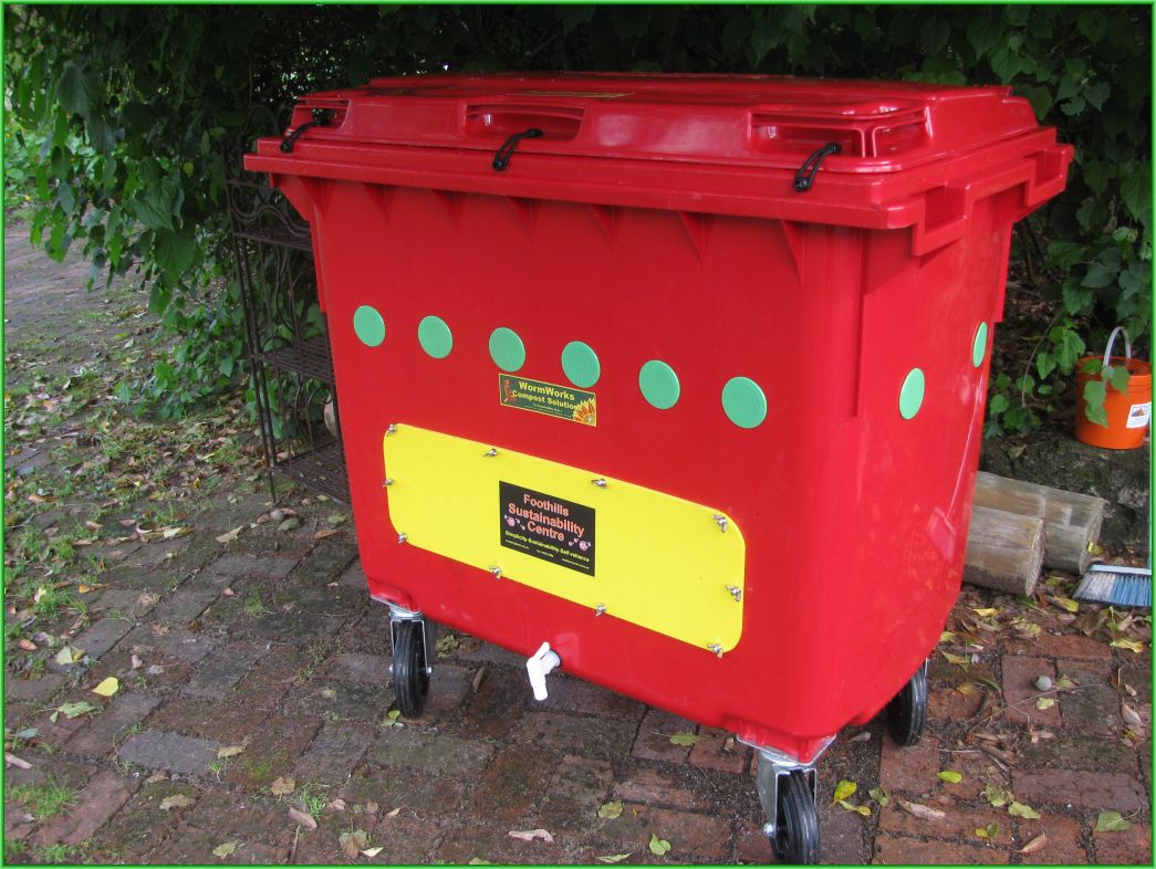 how to build a commercial worm farm